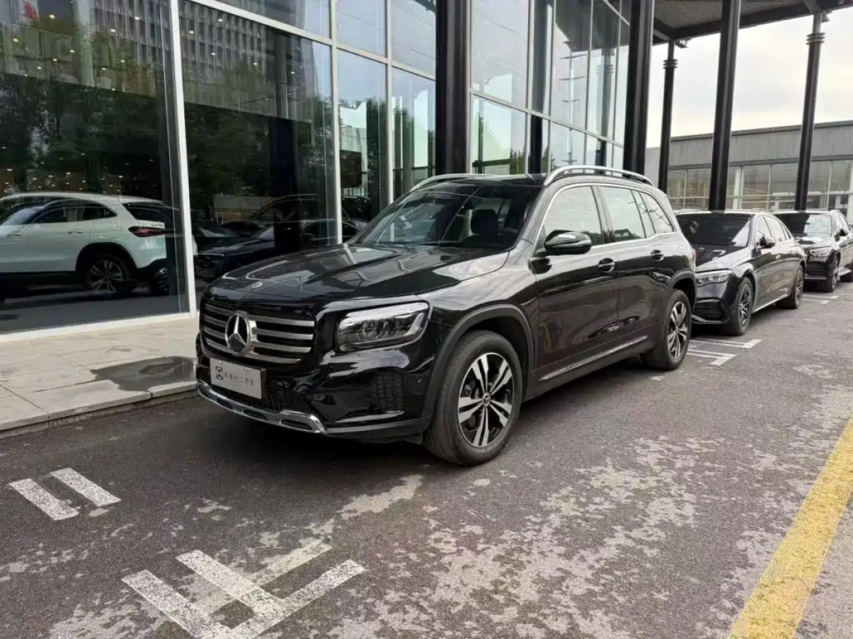 MERCEDES BENZ GLB