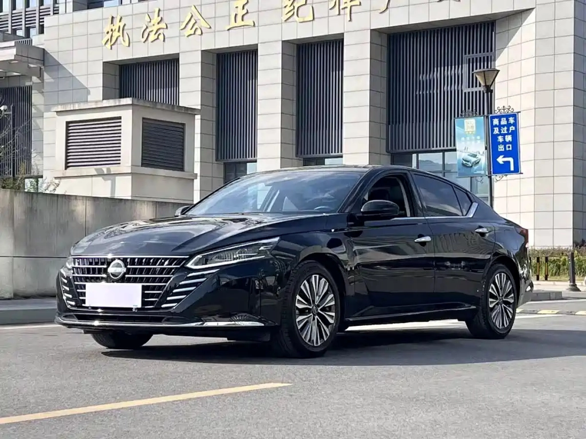NISSAN TEANA