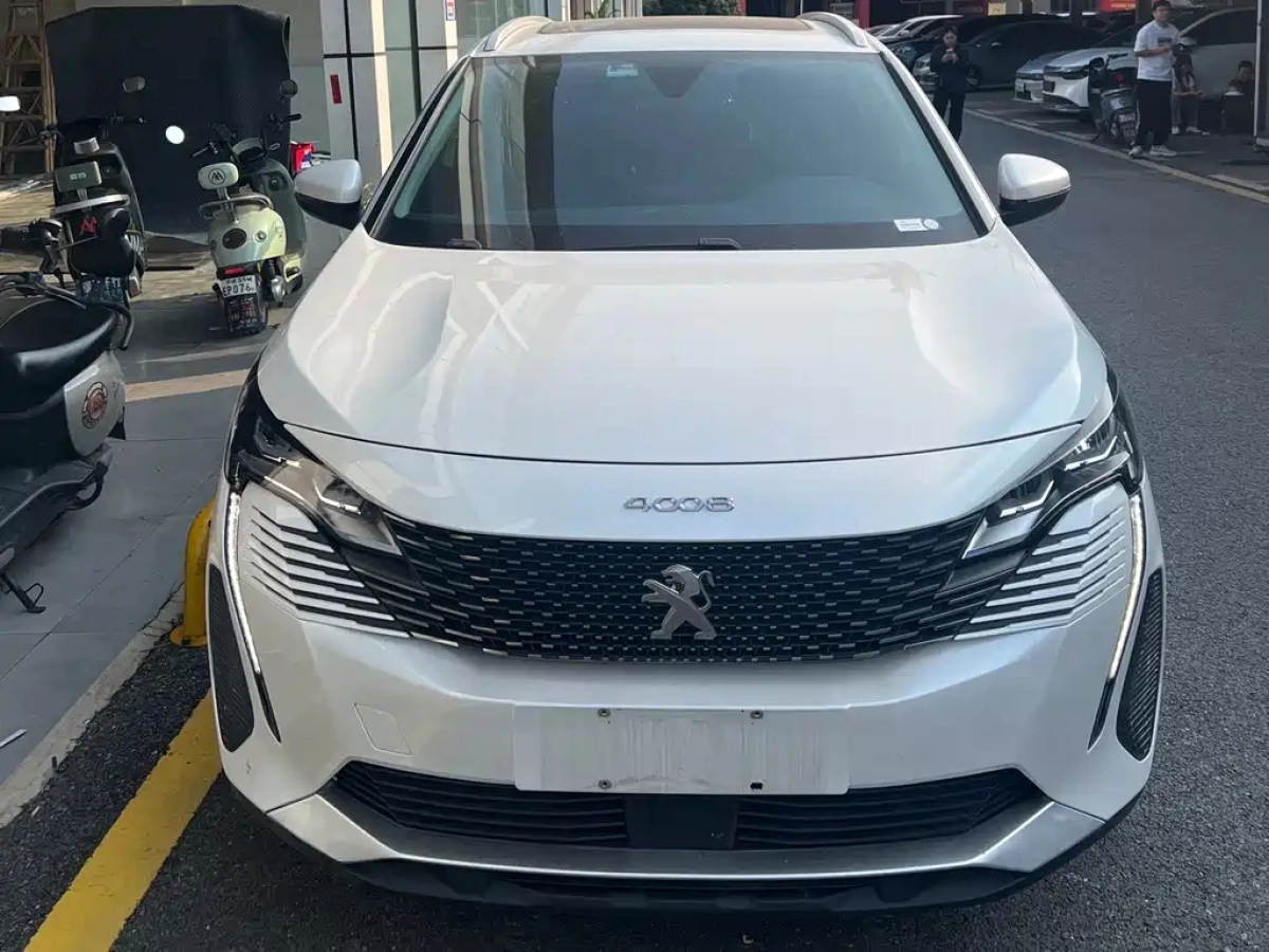 PEUGEOT 4008