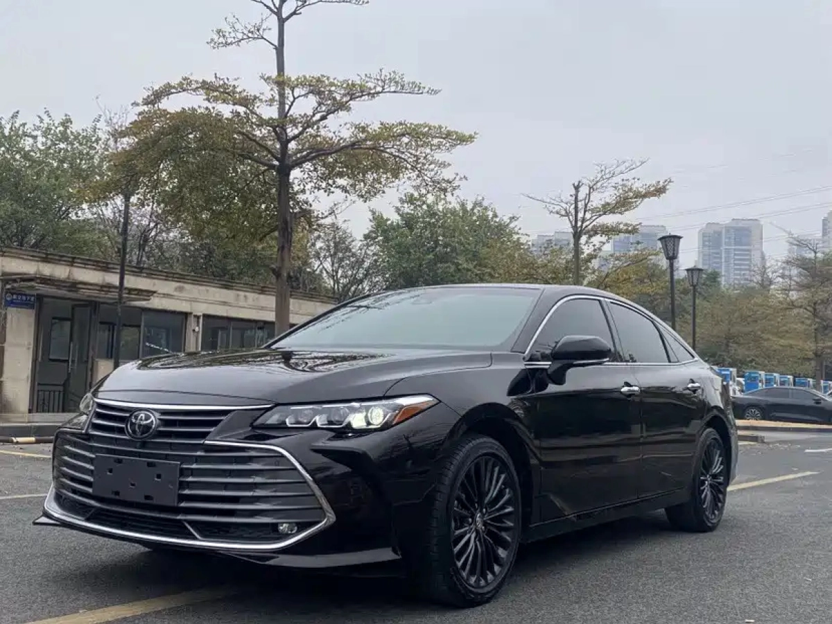 TOYOTA AVALON  2020