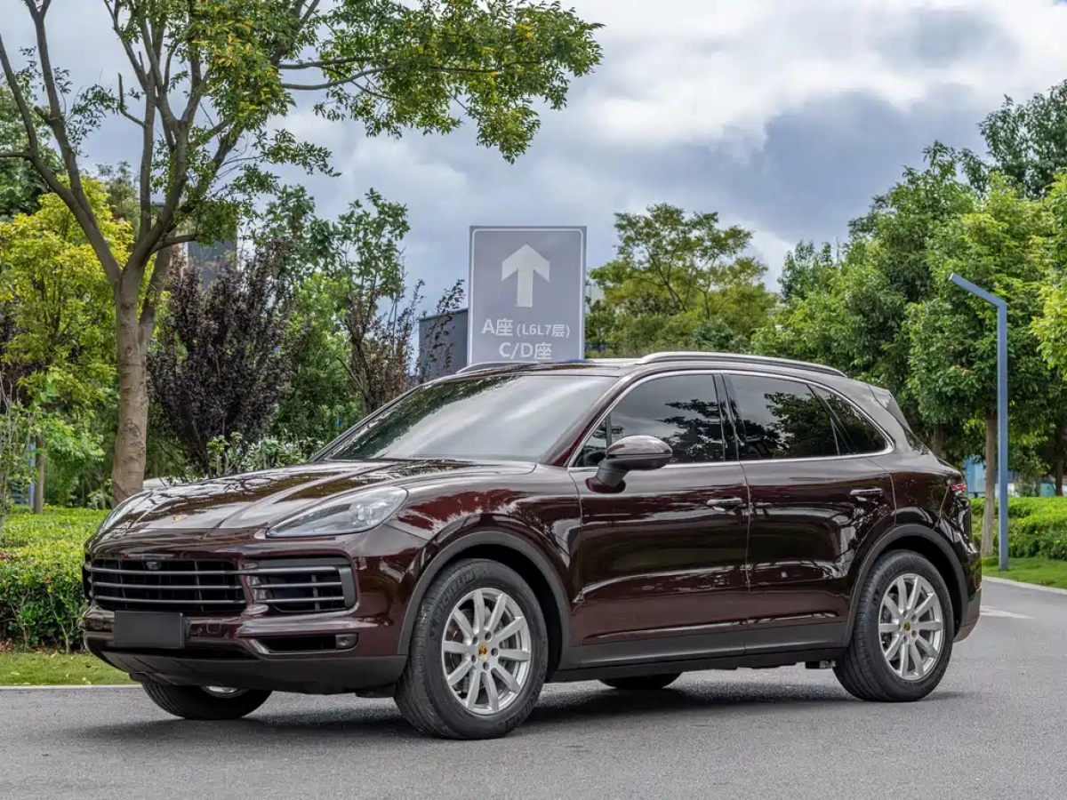 PORSCHE CAYENNE