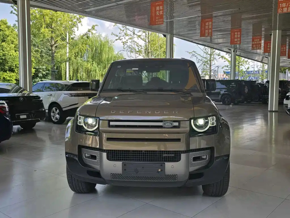LAND ROVER DEFENDER