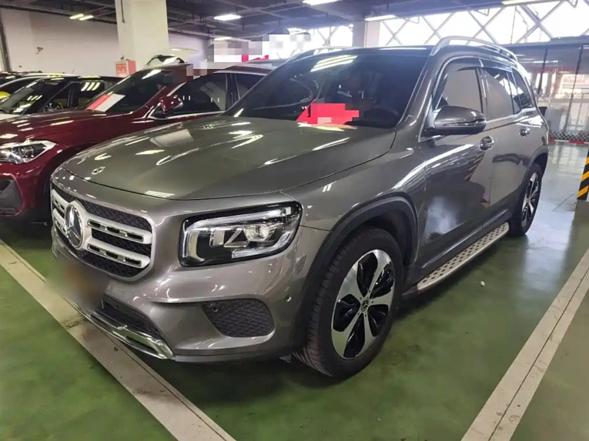 MERCEDES BENZ GLB