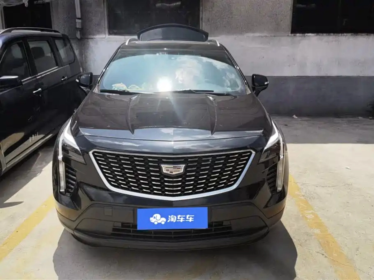 CADILLAC XT4