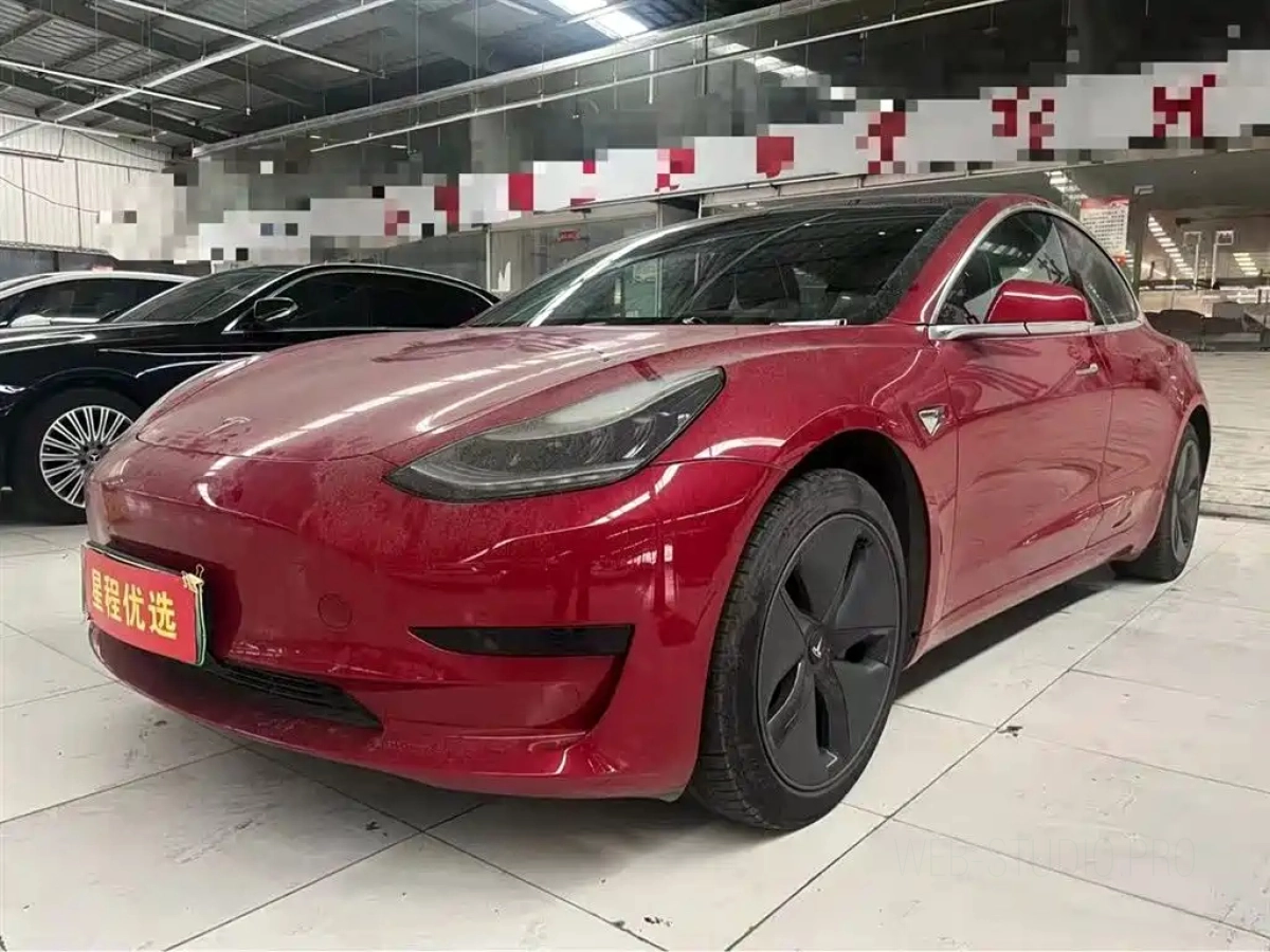 TESLA MODEL 3