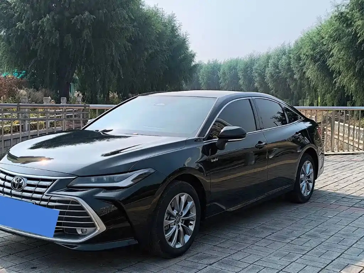 TOYOTA AVALON  2025