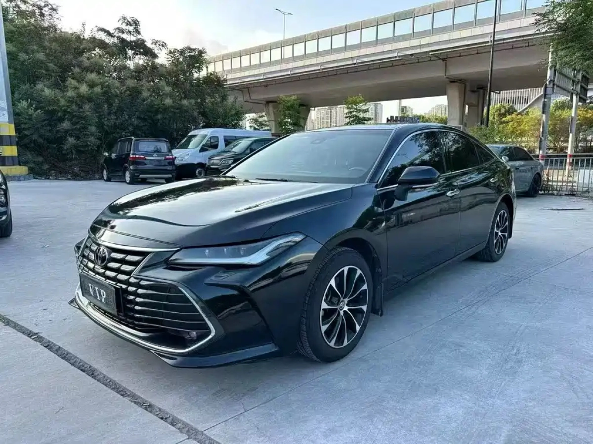 TOYOTA AVALON  2023