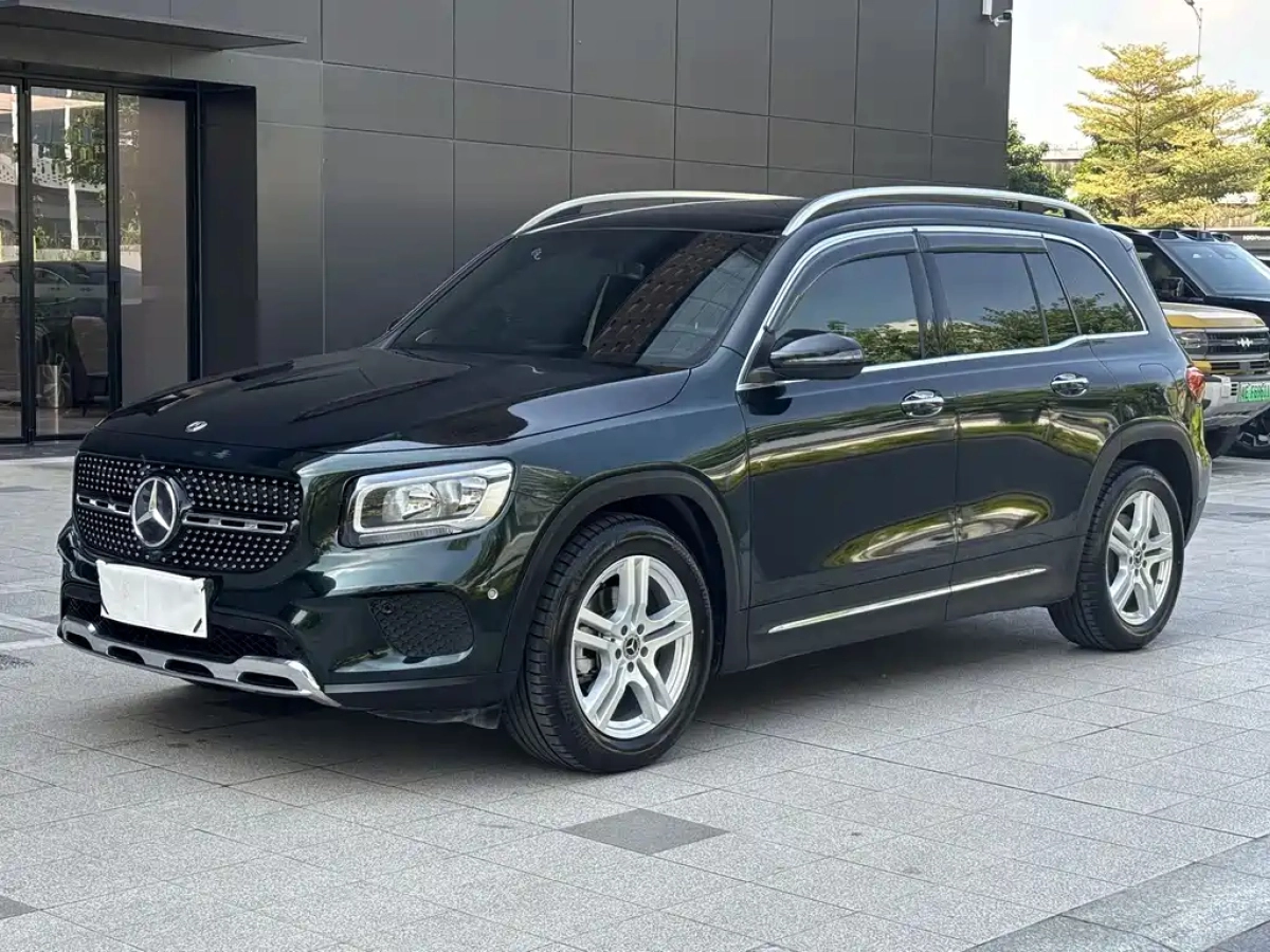 MERCEDES BENZ GLB