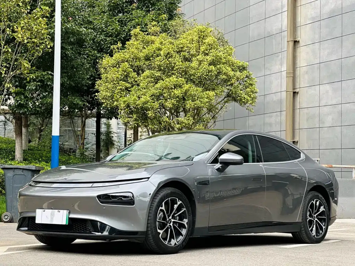 XPENG MOTORS P7  2023