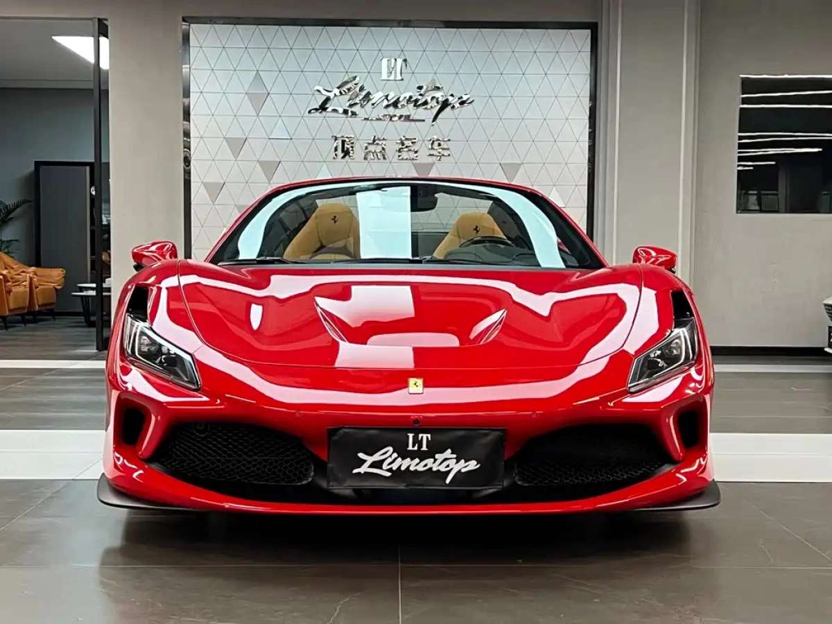 FERRARI F8