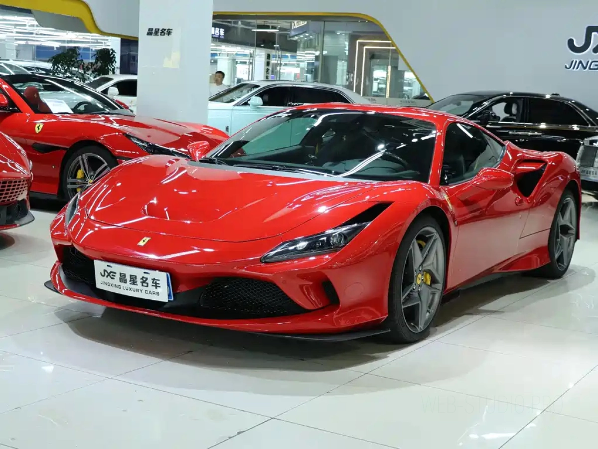 FERRARI F8
