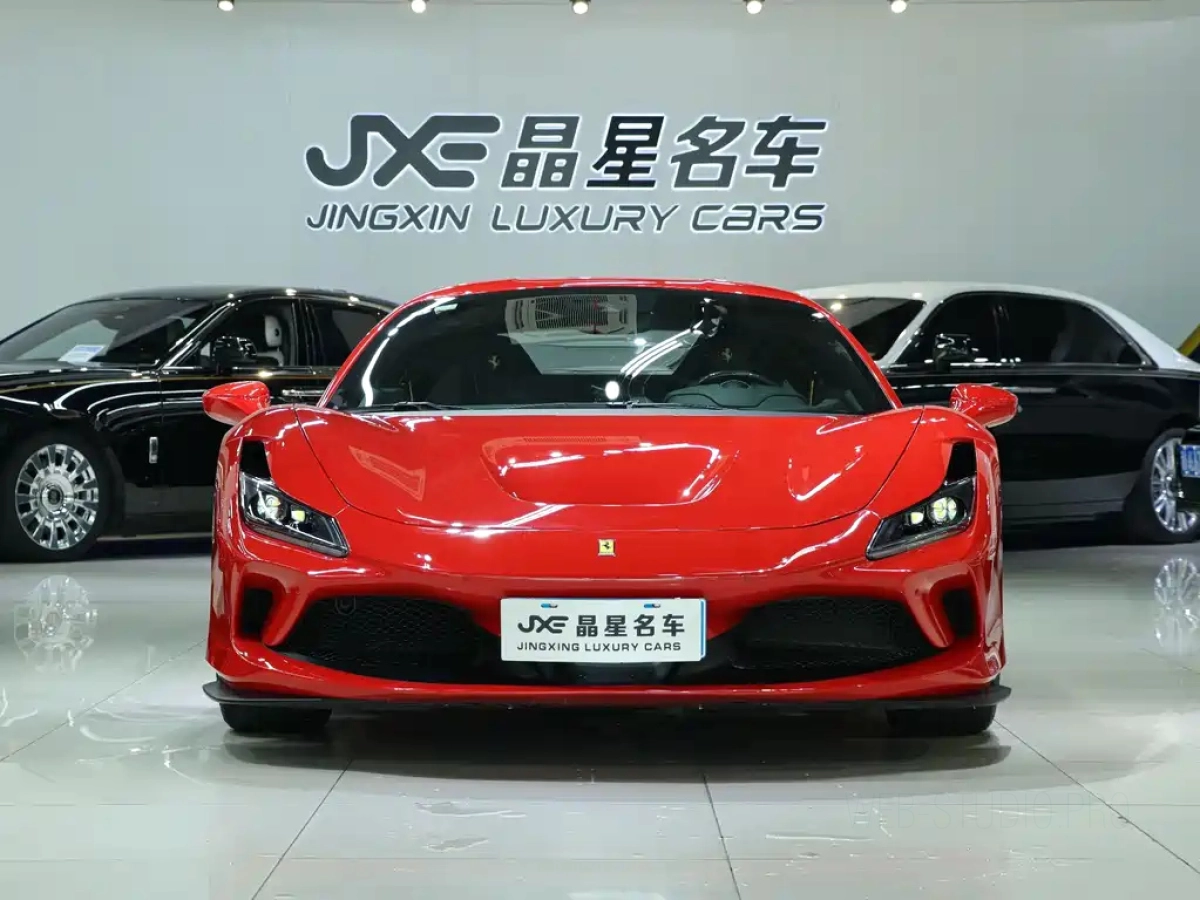 FERRARI F8