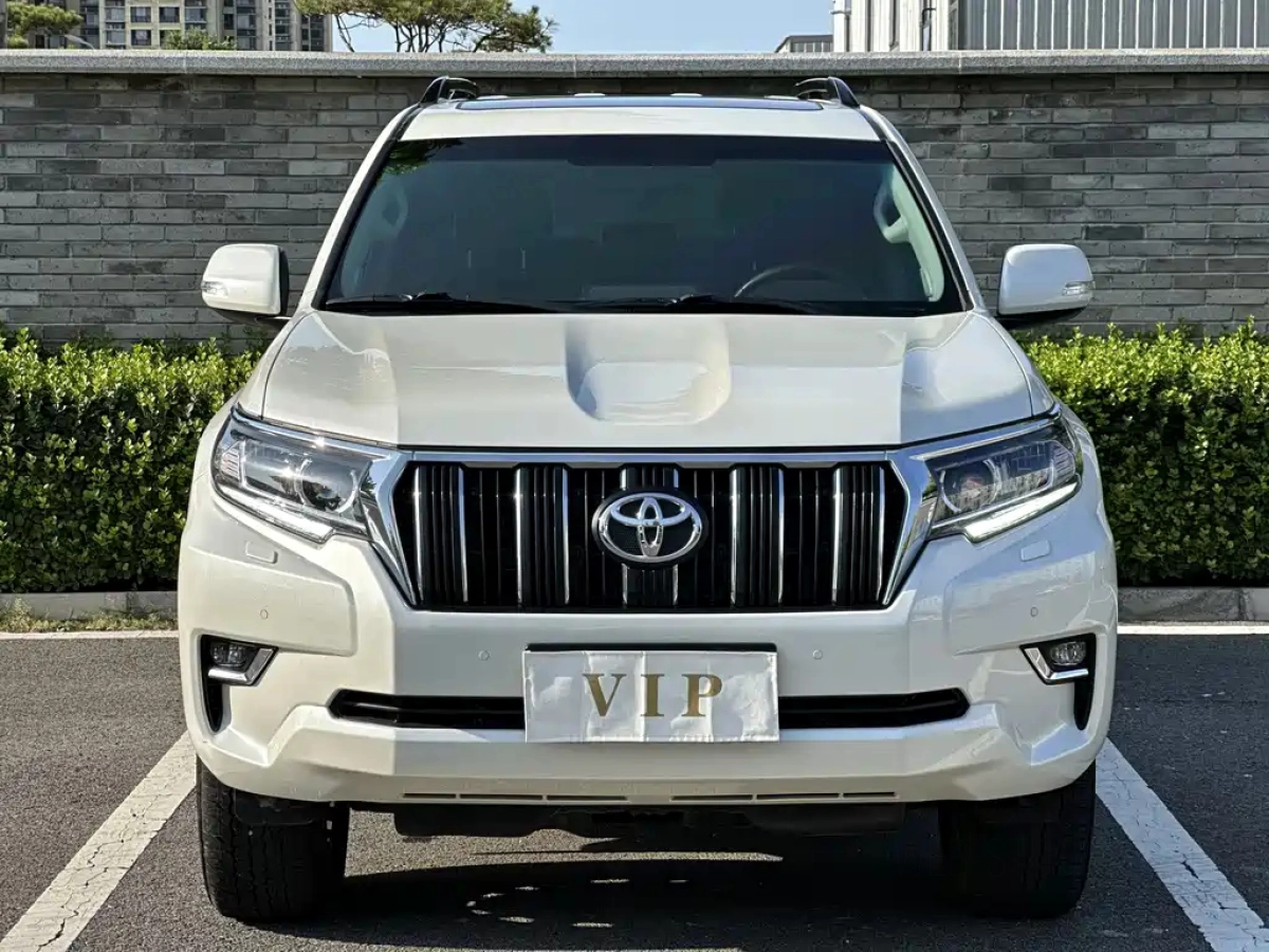 TOYOTA PRADO