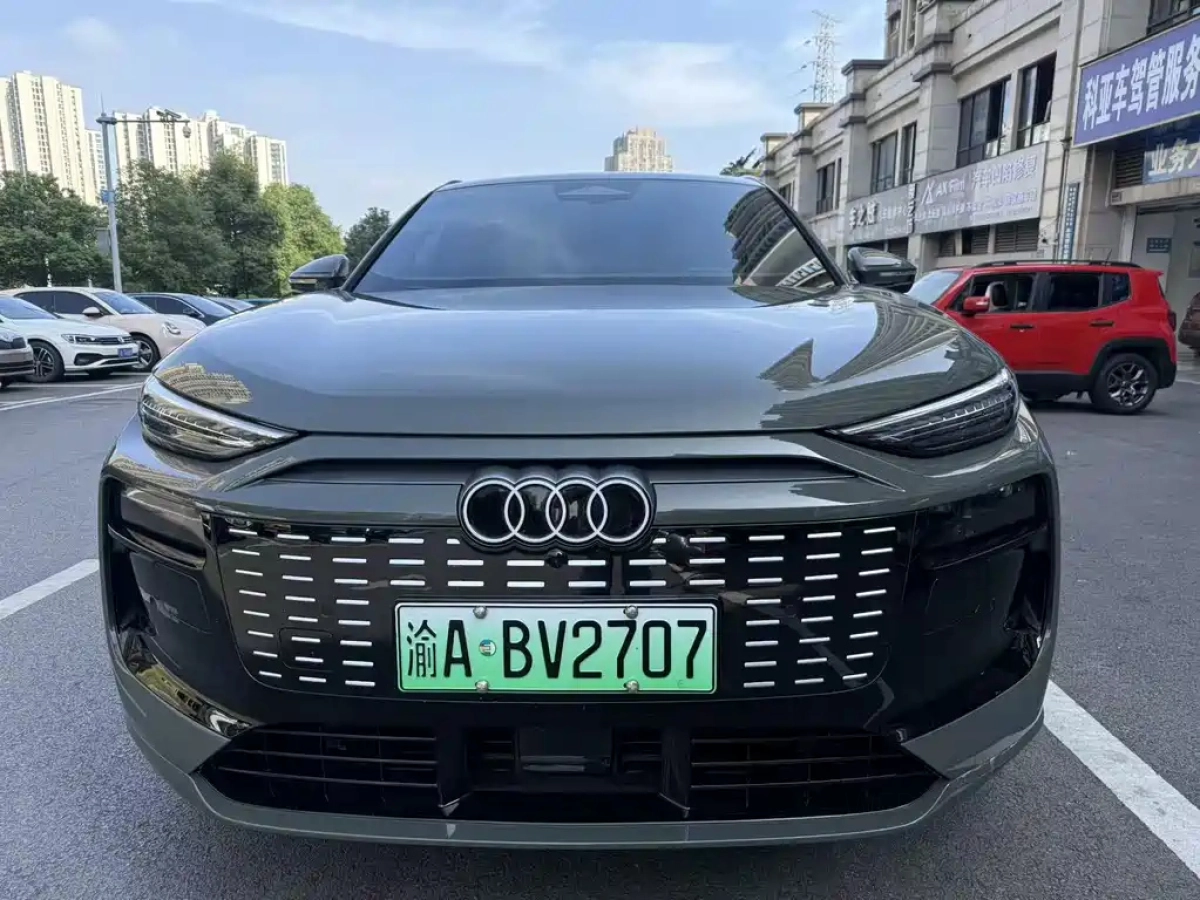 AUDI Q6L E-TRON