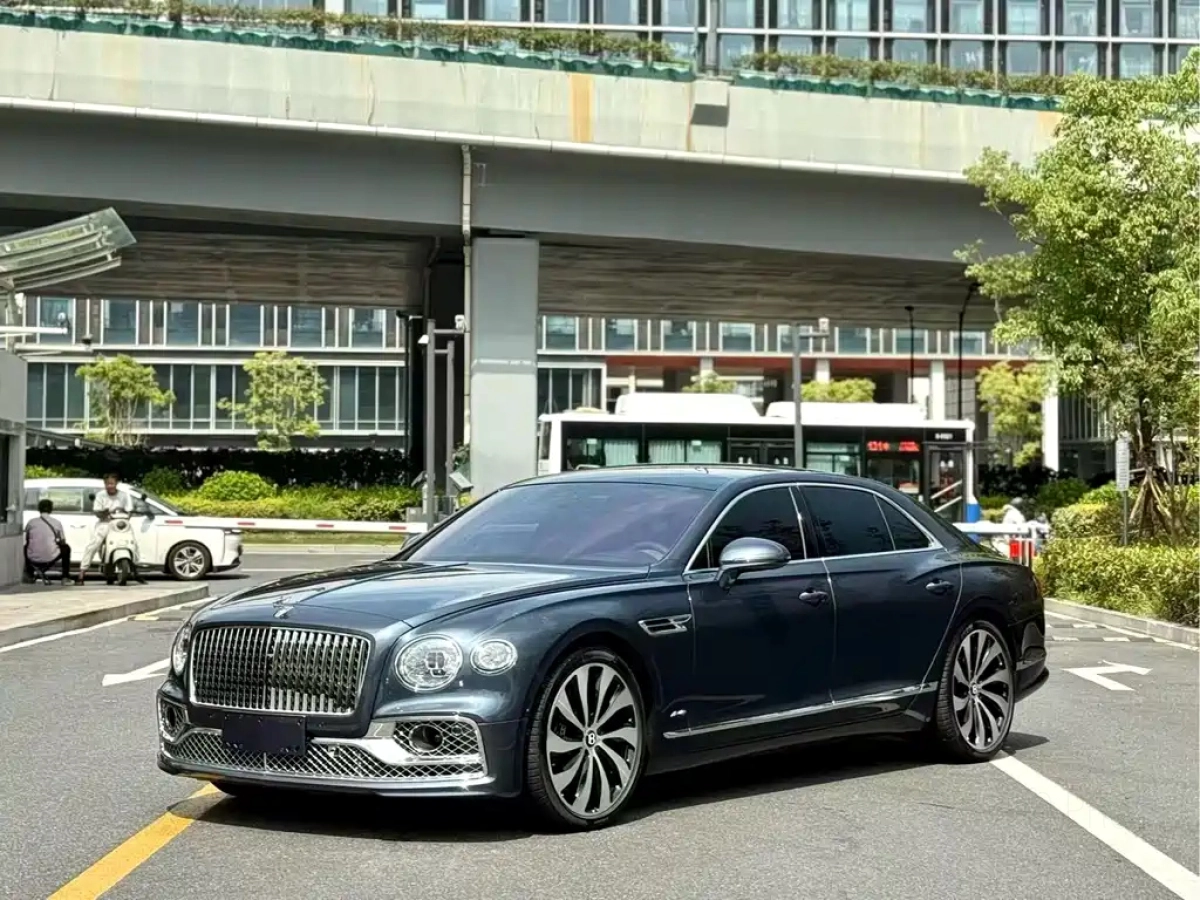 BENTLEY FLYING SPUR