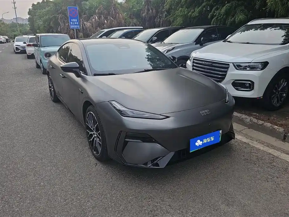 GEELY GALAXY GALAXY E8  2024