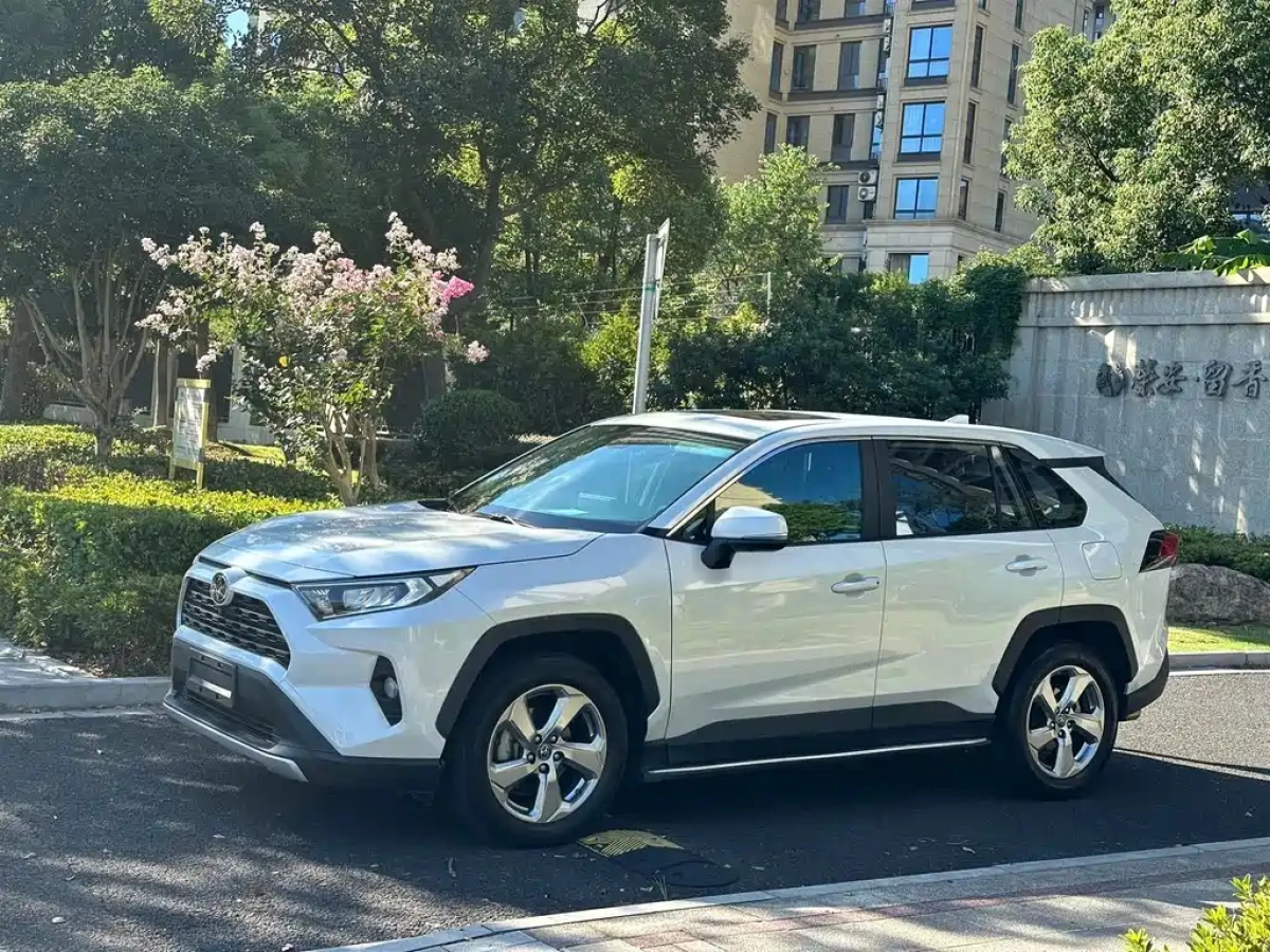 TOYOTA RAV4 RONGFANG