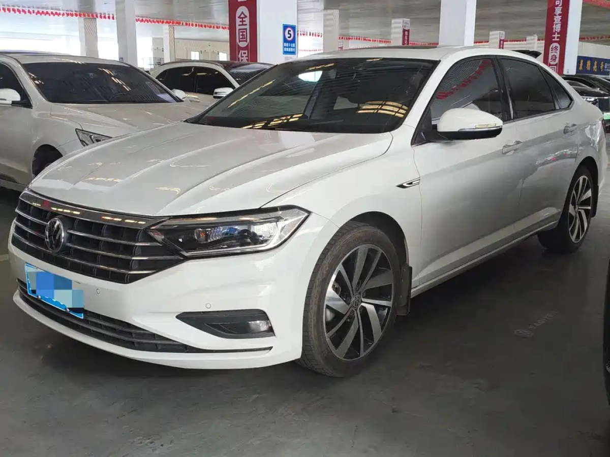 VOLKSWAGEN SAGITAR  2022