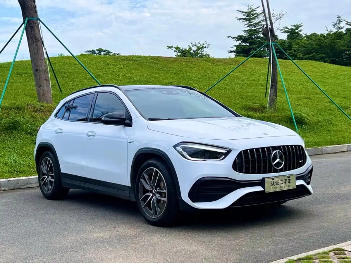 MERCEDES BENZ GLA AMG