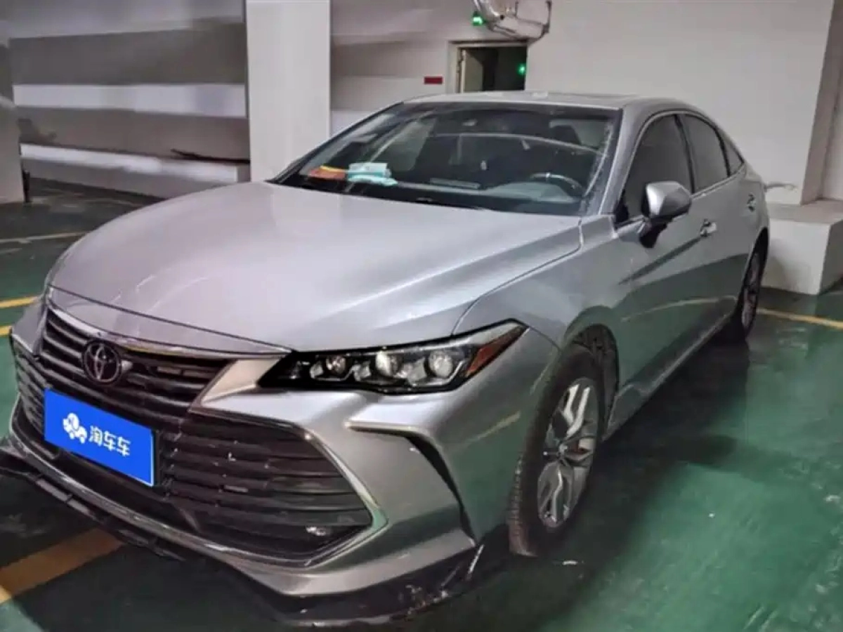 TOYOTA AVALON  2019