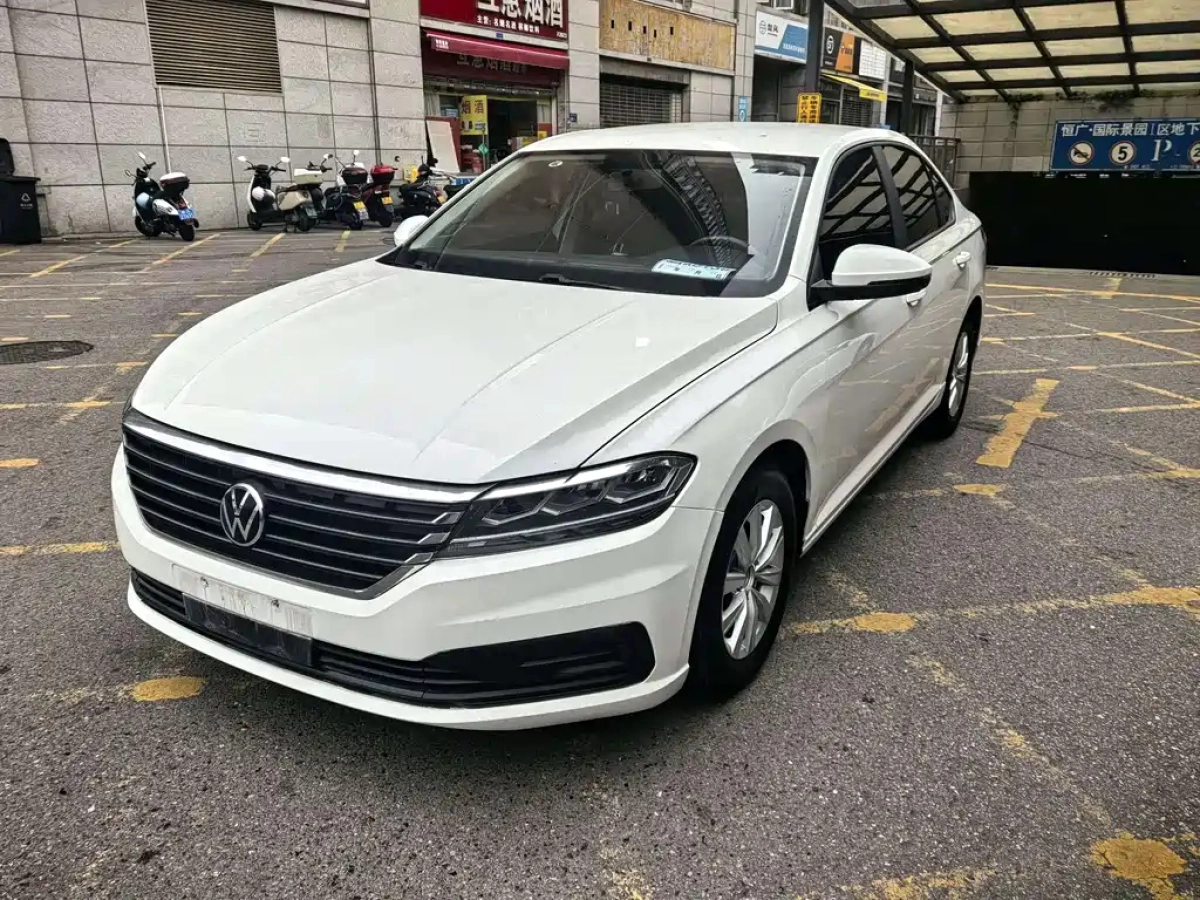 VOLKSWAGEN LAVIDA  2022