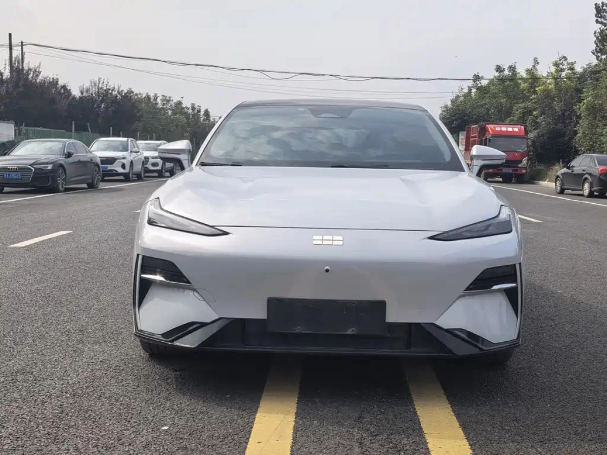 GEELY GALAXY GALAXY E8