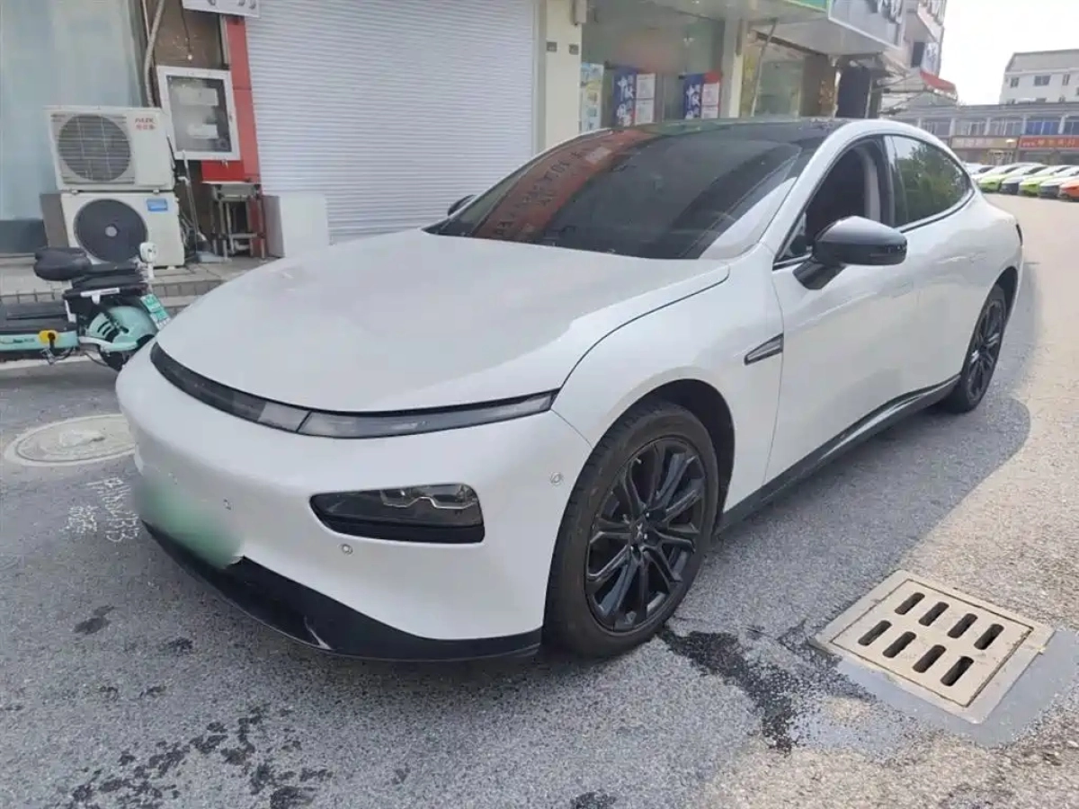 XPENG MOTORS P7