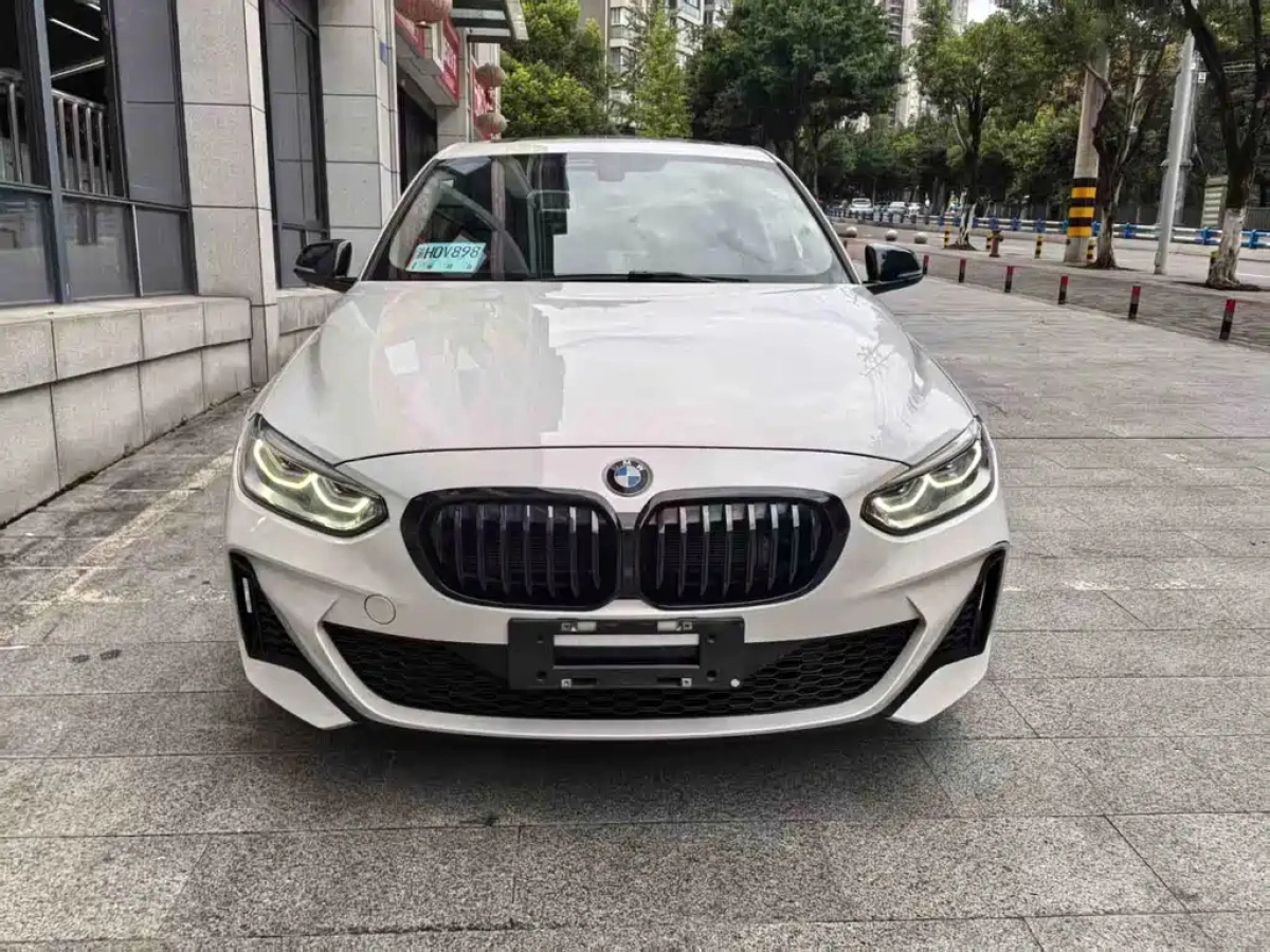 BMW 1-SERIES