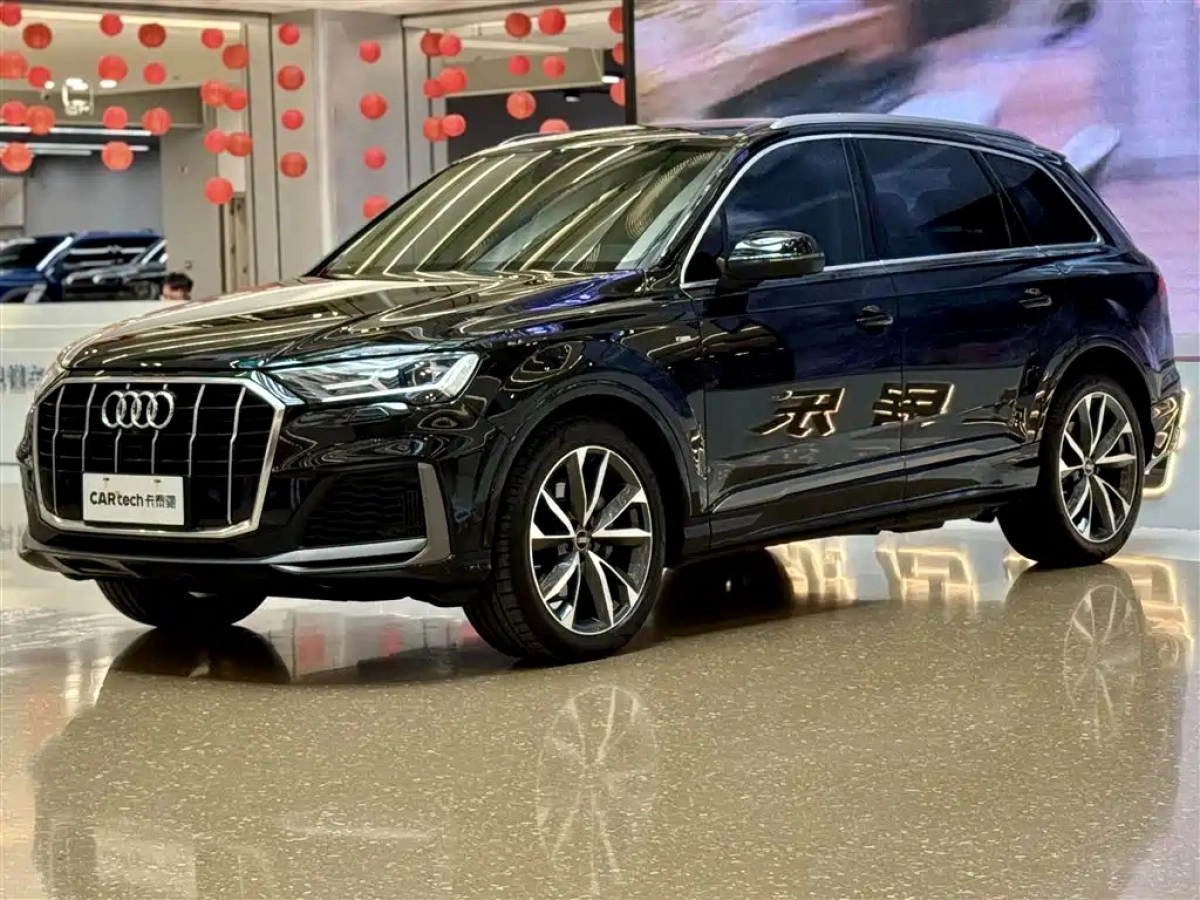 AUDI Q7