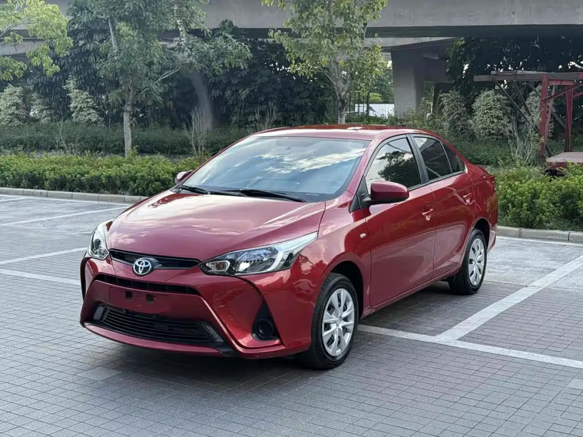 TOYOTA YARIS L INDULGENCE  2019
