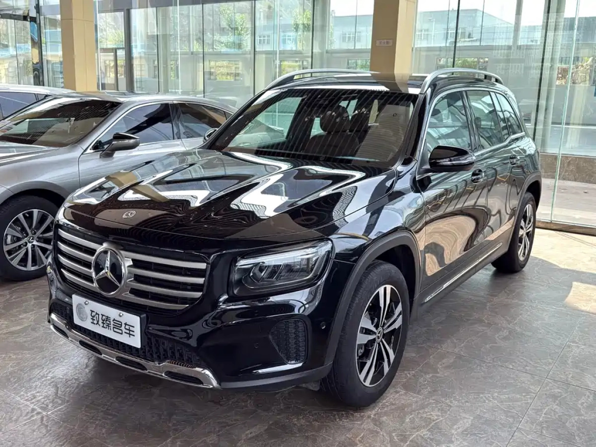 MERCEDES BENZ GLB