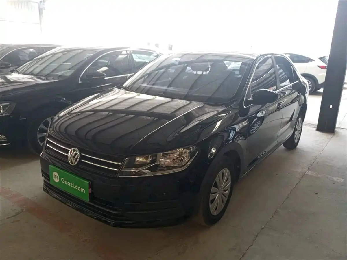 VOLKSWAGEN SANTANA  2019