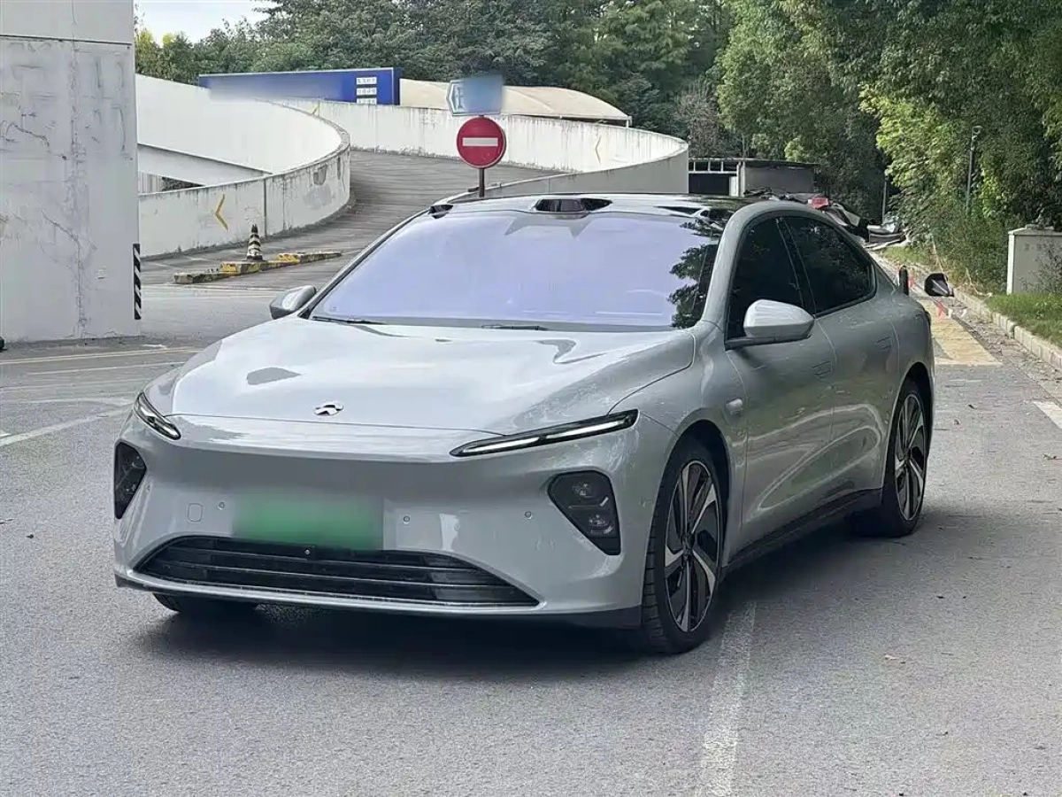 NIO ET7