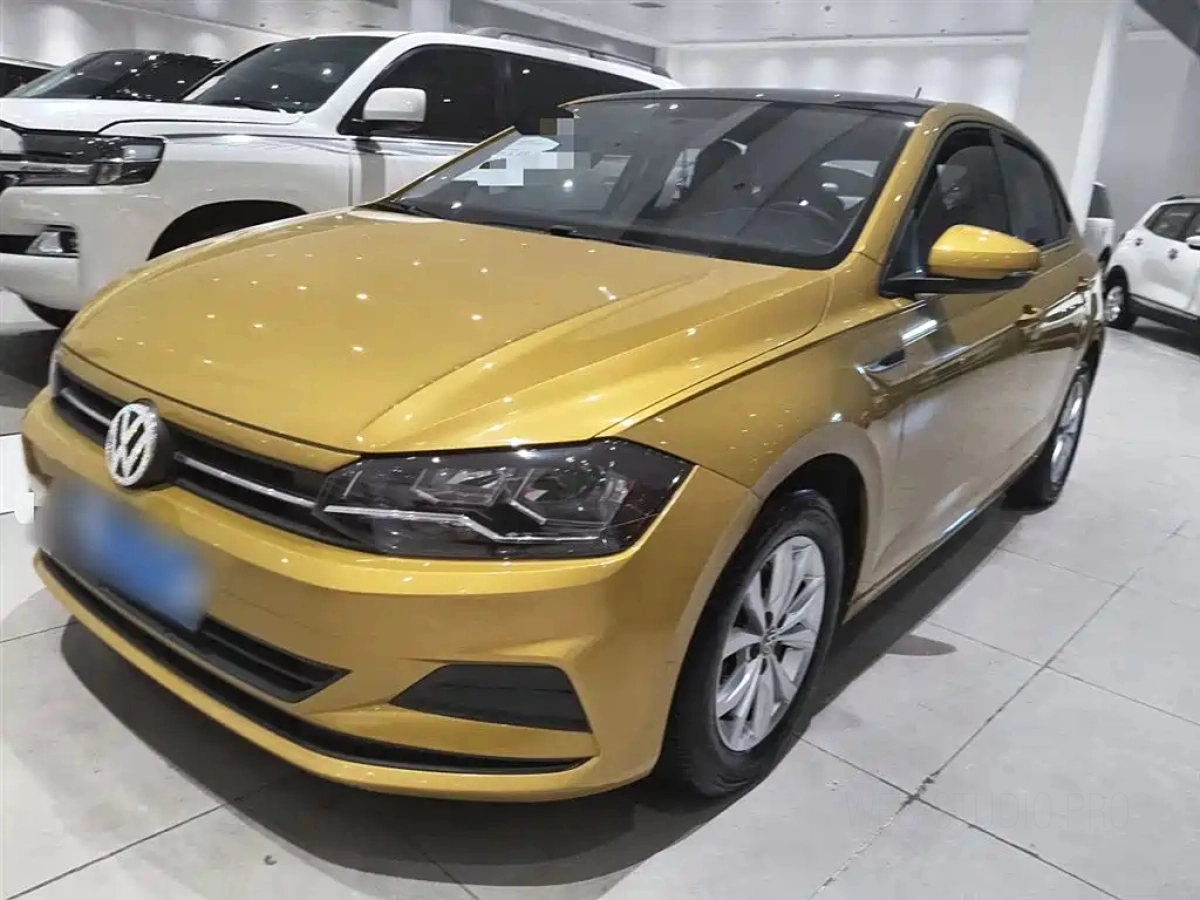 VOLKSWAGEN POLO