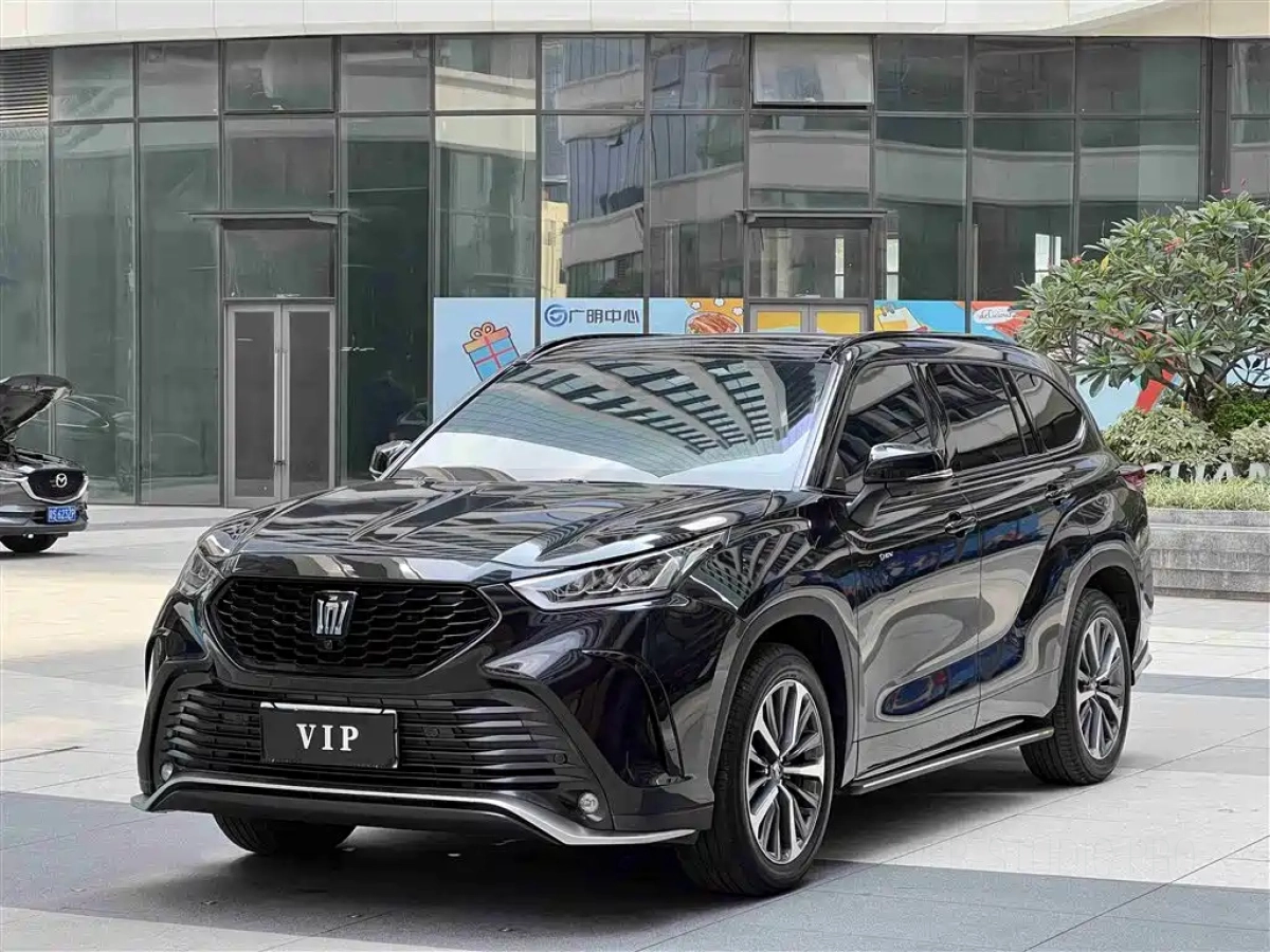 TOYOTA CROWN KLUGER  2025