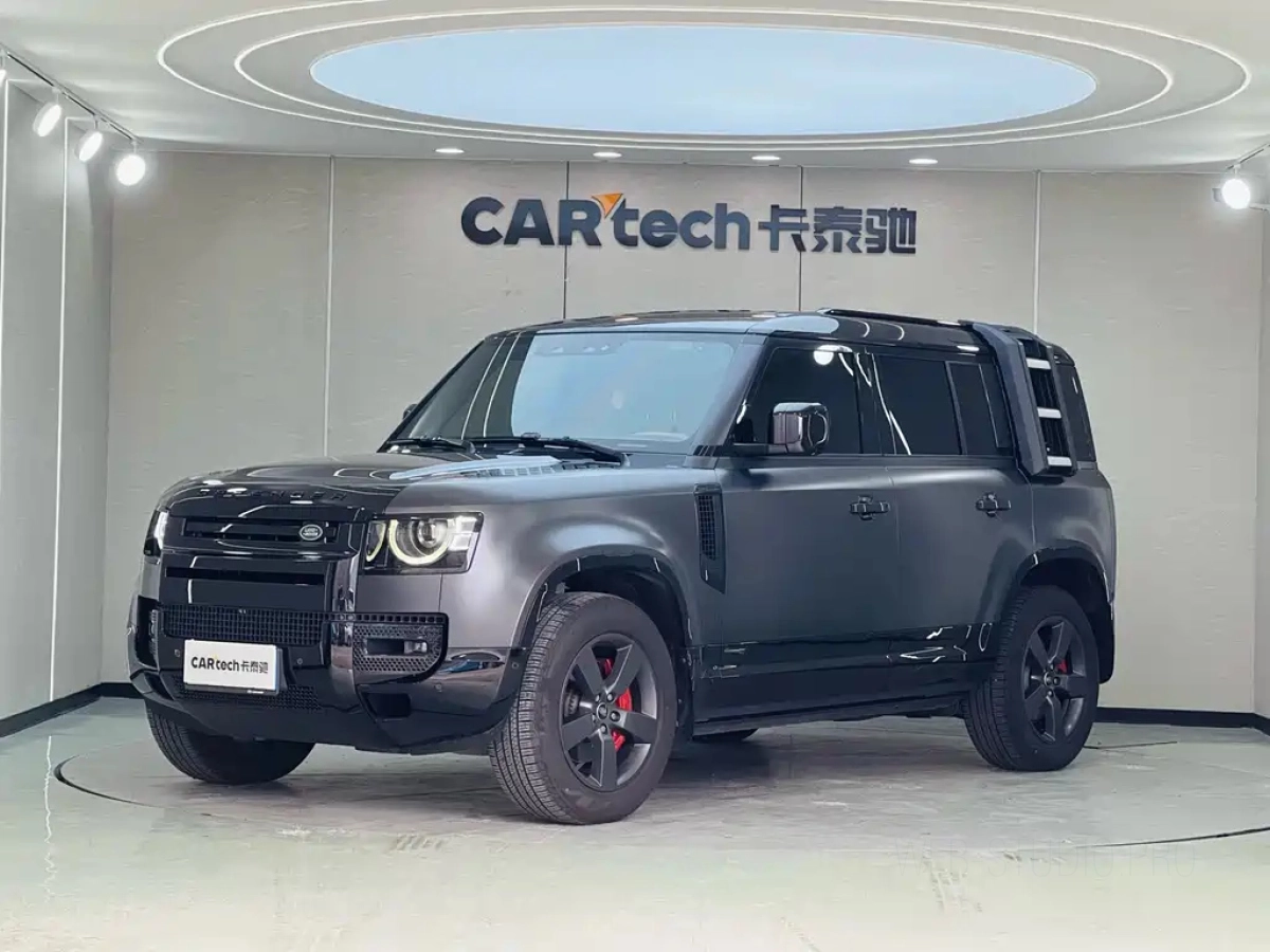 LAND ROVER DEFENDER  2025