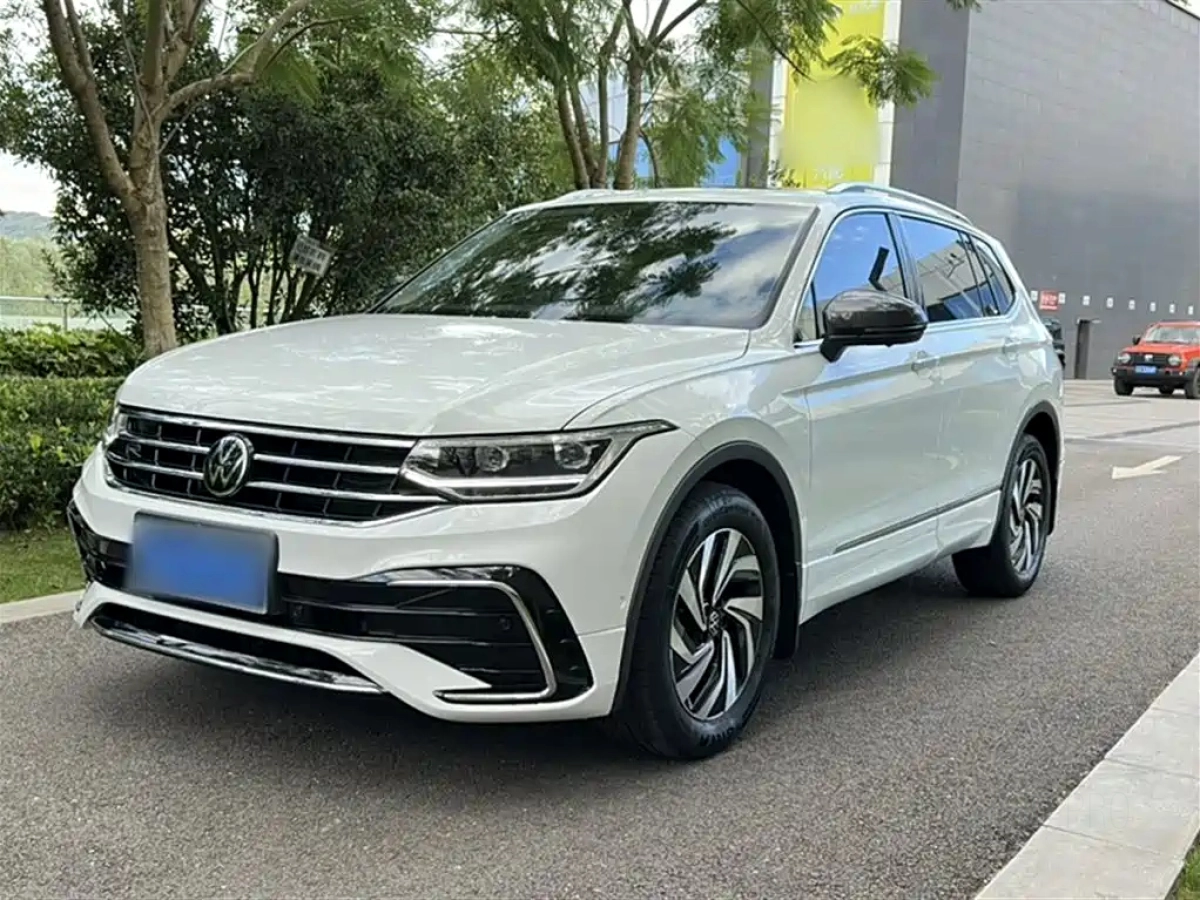 VOLKSWAGEN TIGUAN L