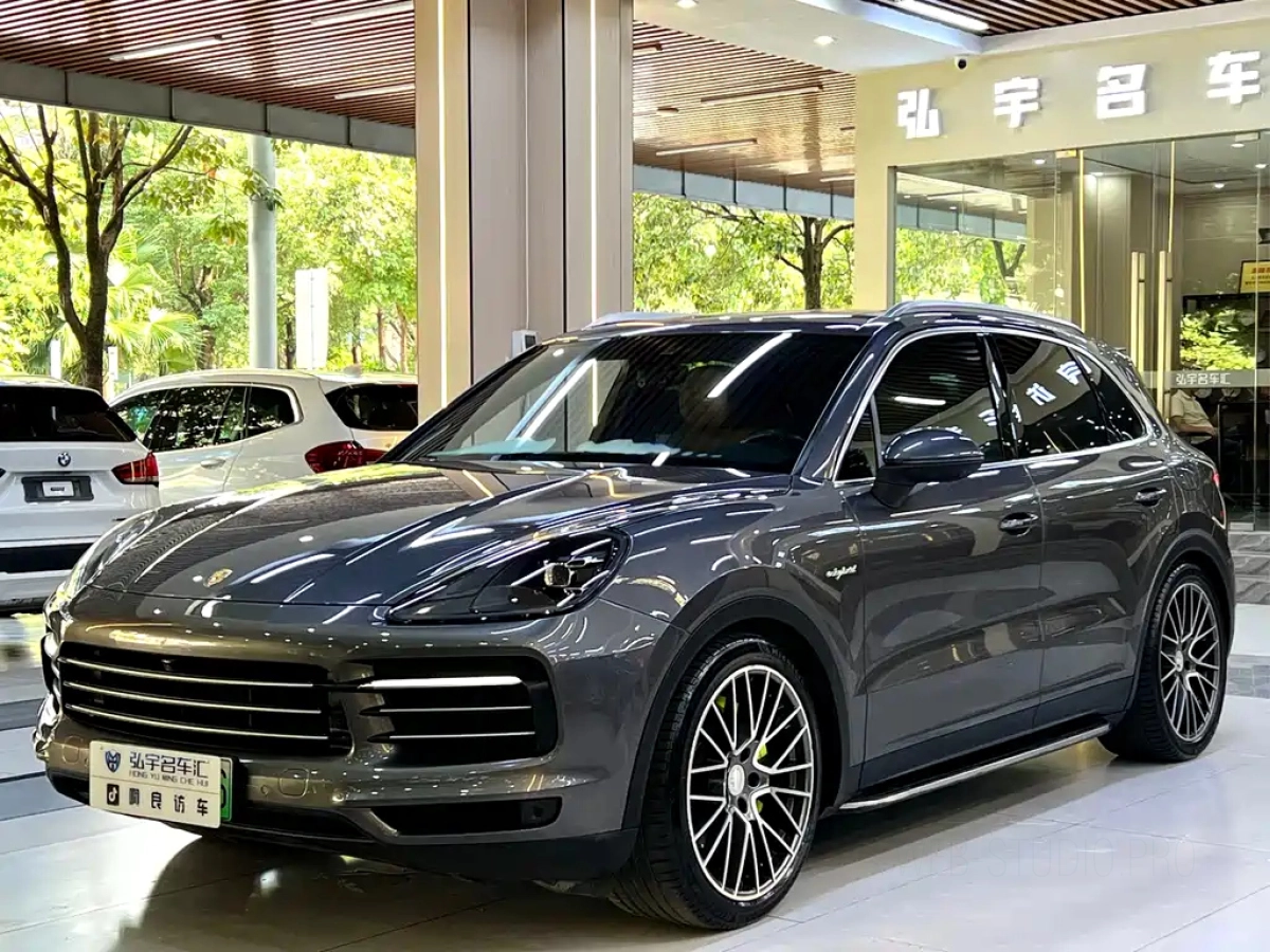 PORSCHE CAYENNE NEW ENERGY  2019