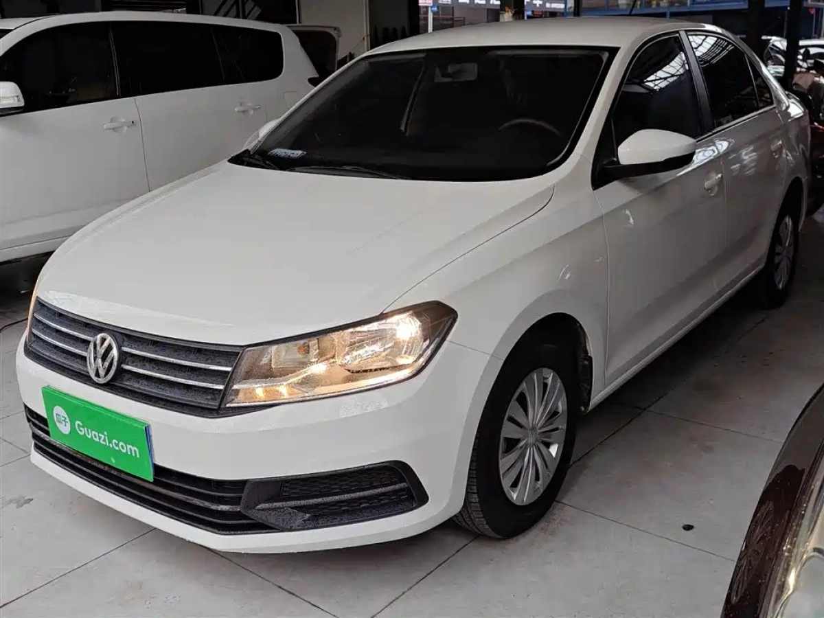 VOLKSWAGEN SANTANA  2022