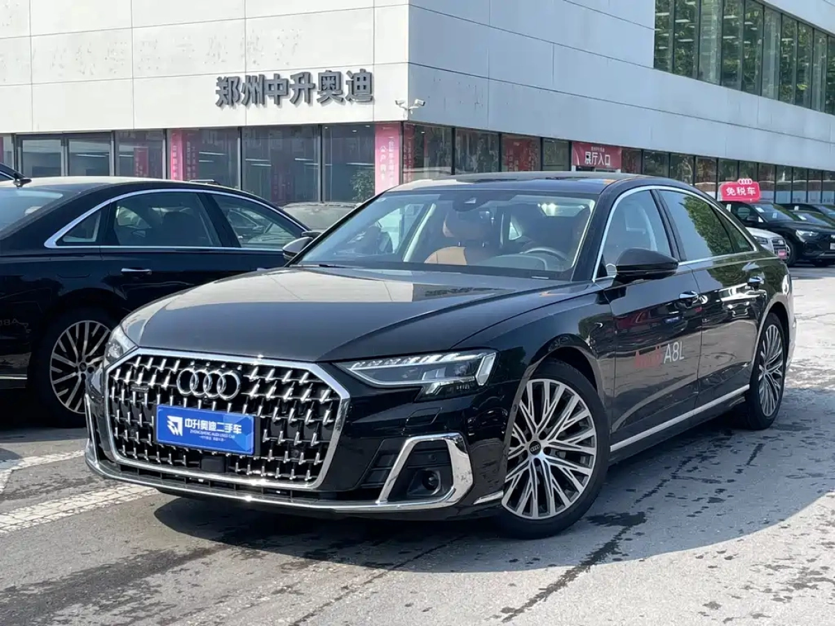 AUDI A8