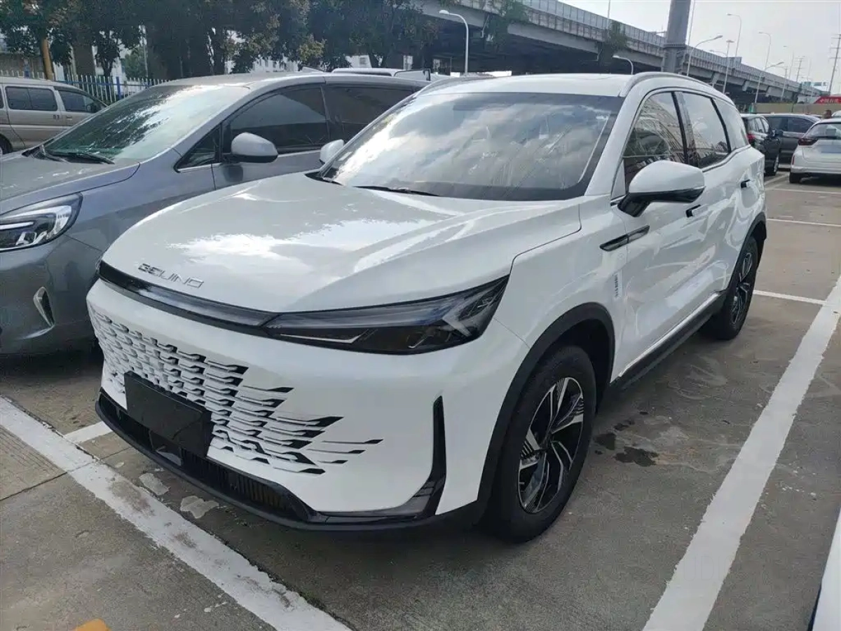 BAIC X7  2025