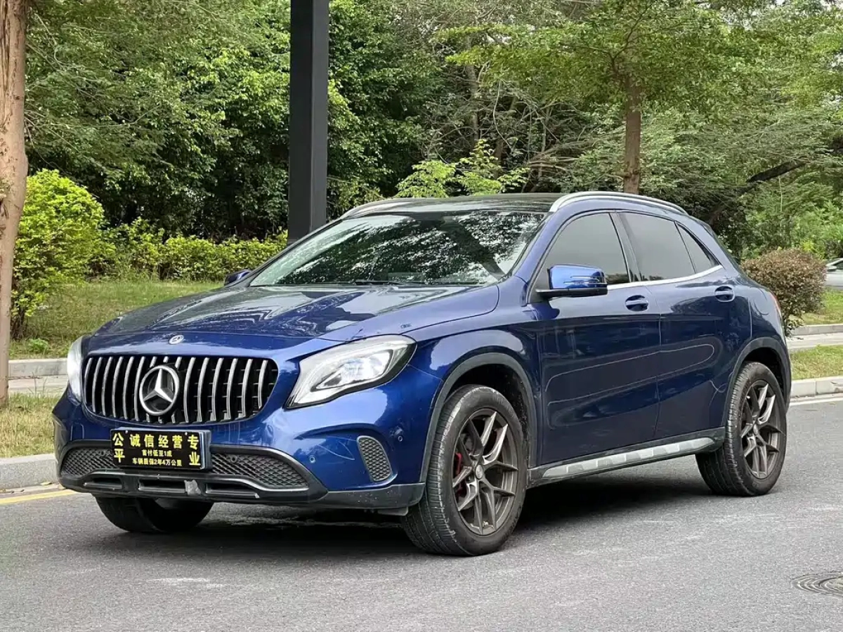 MERCEDES BENZ GLA  2019
