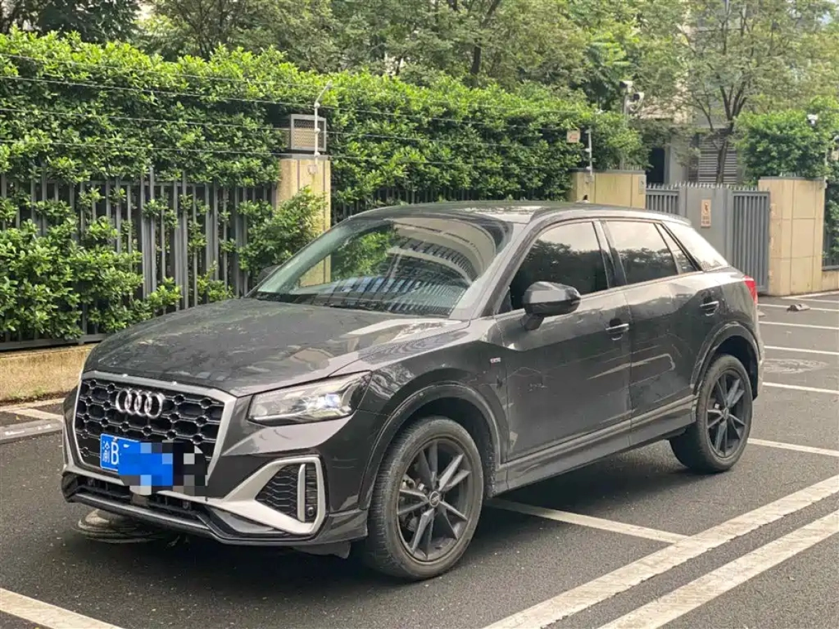 AUDI Q2L