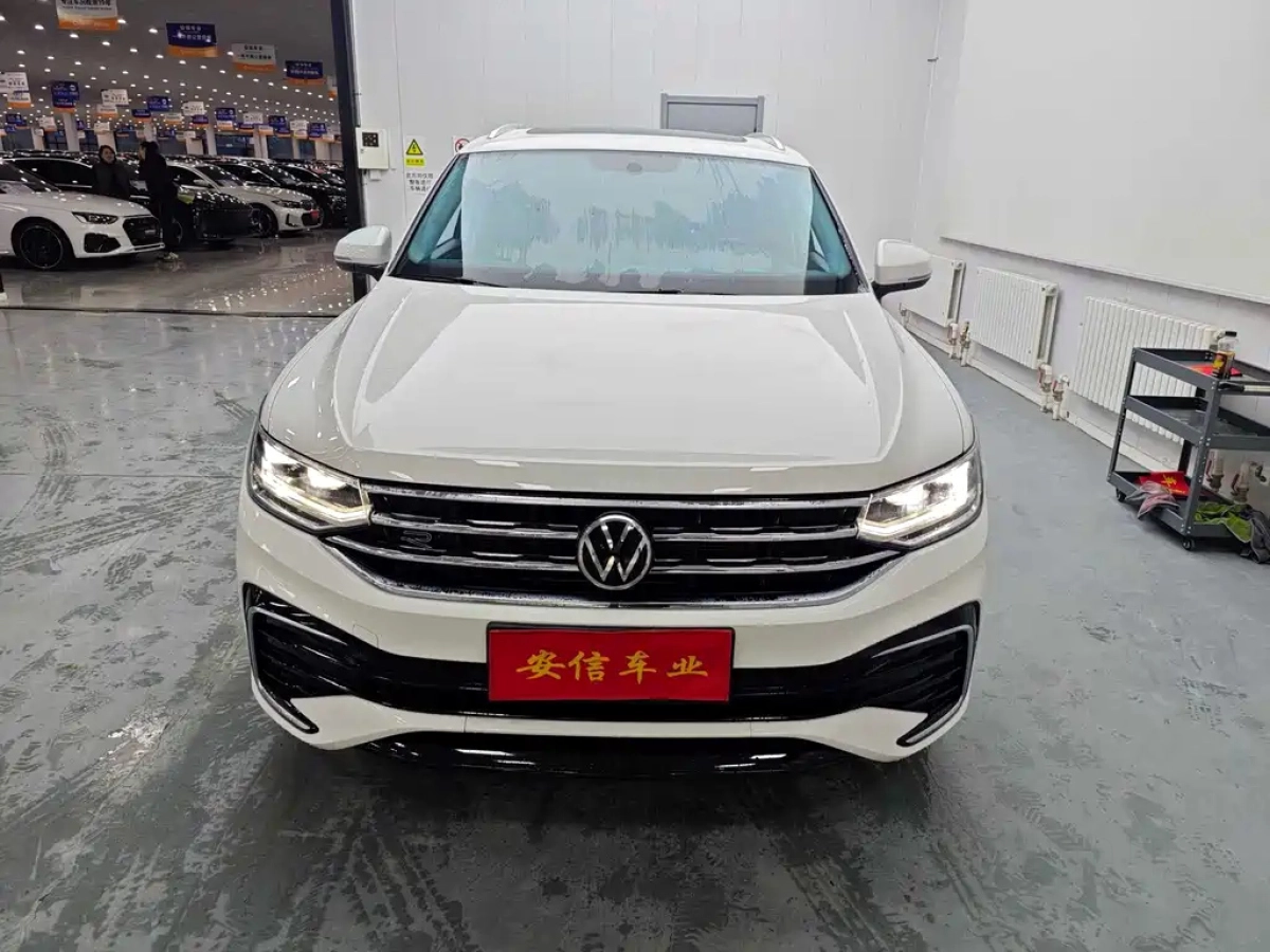 VOLKSWAGEN TIGUAN X