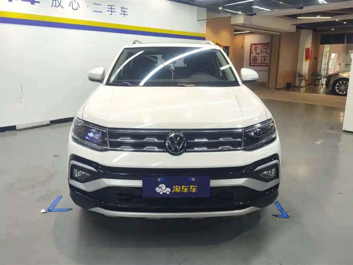 VOLKSWAGEN T-CROSS