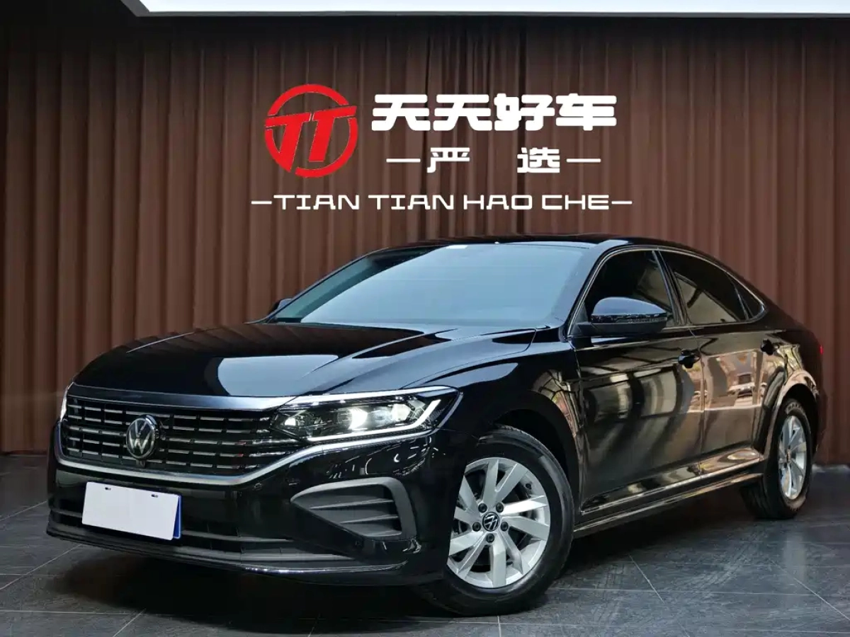 VOLKSWAGEN PASSAT  2025