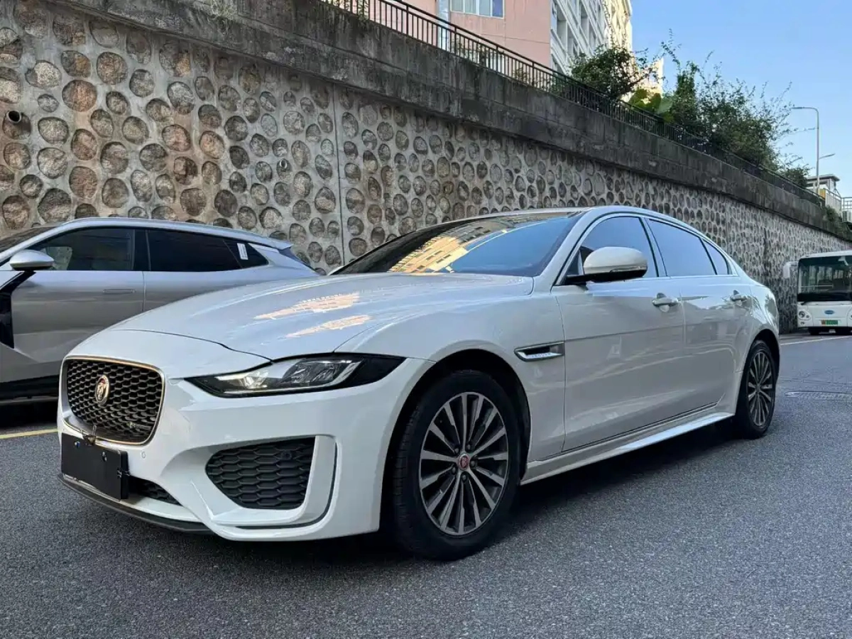JAGUAR XEL  2020