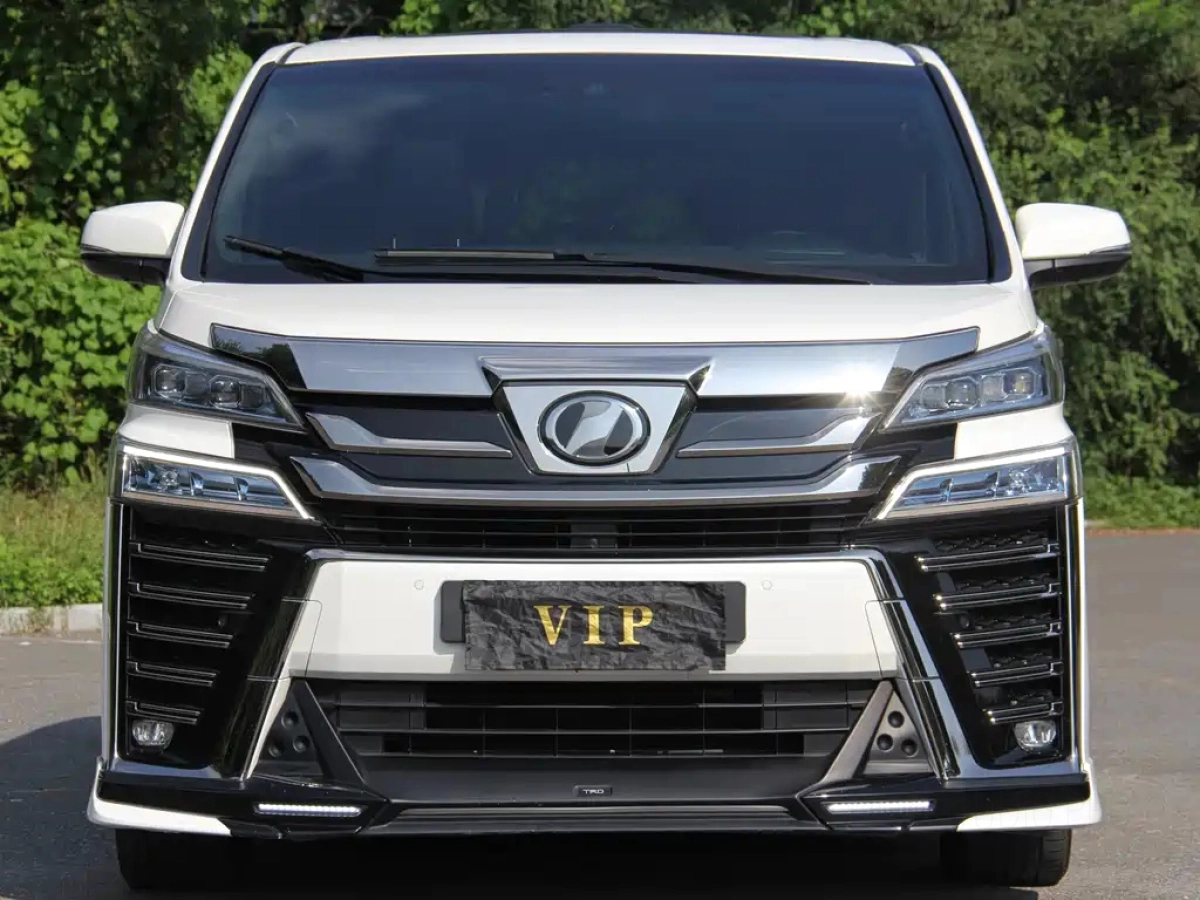 TOYOTA VELLFIRE