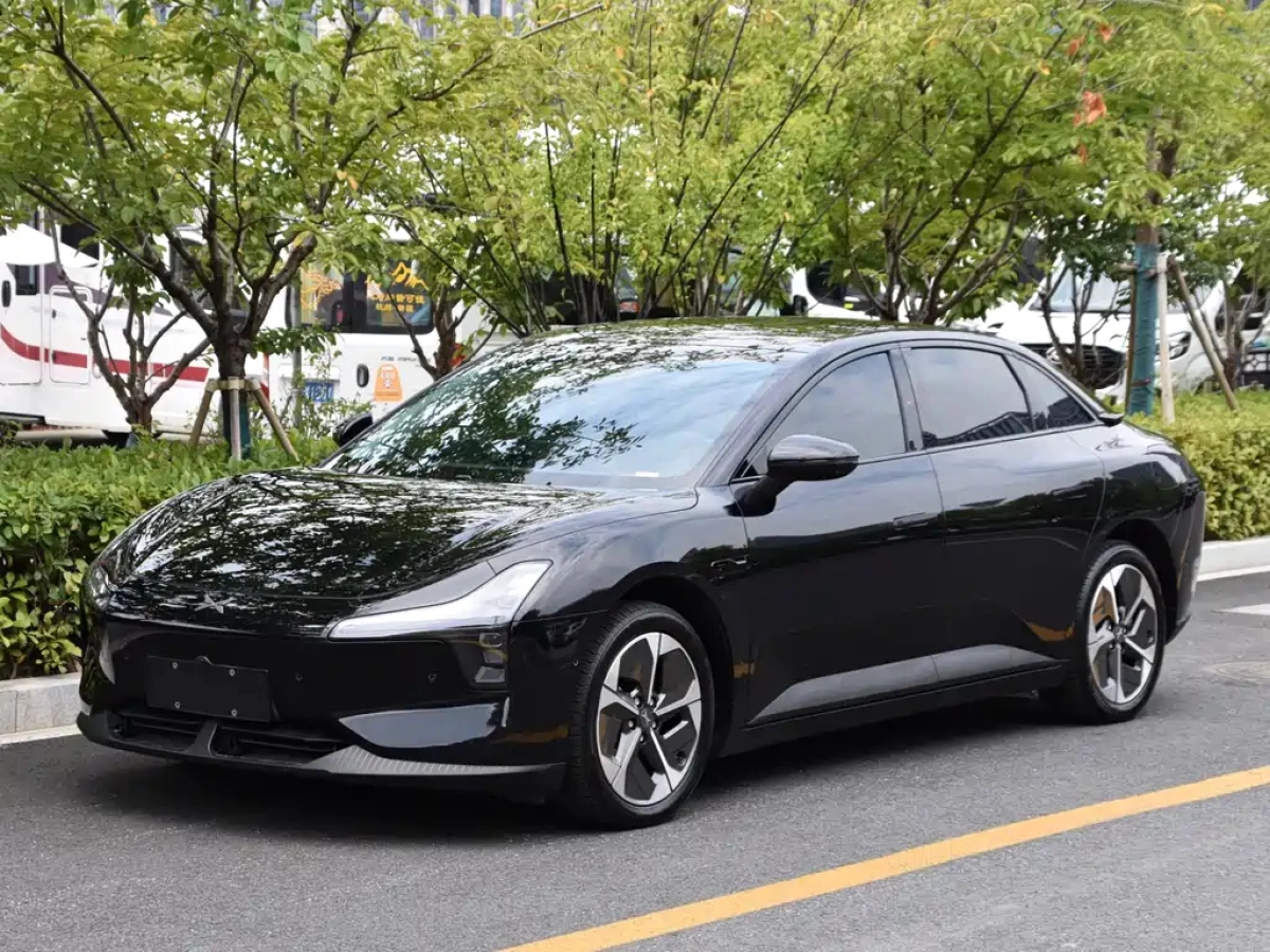 XPENG MOTORS MONA M03