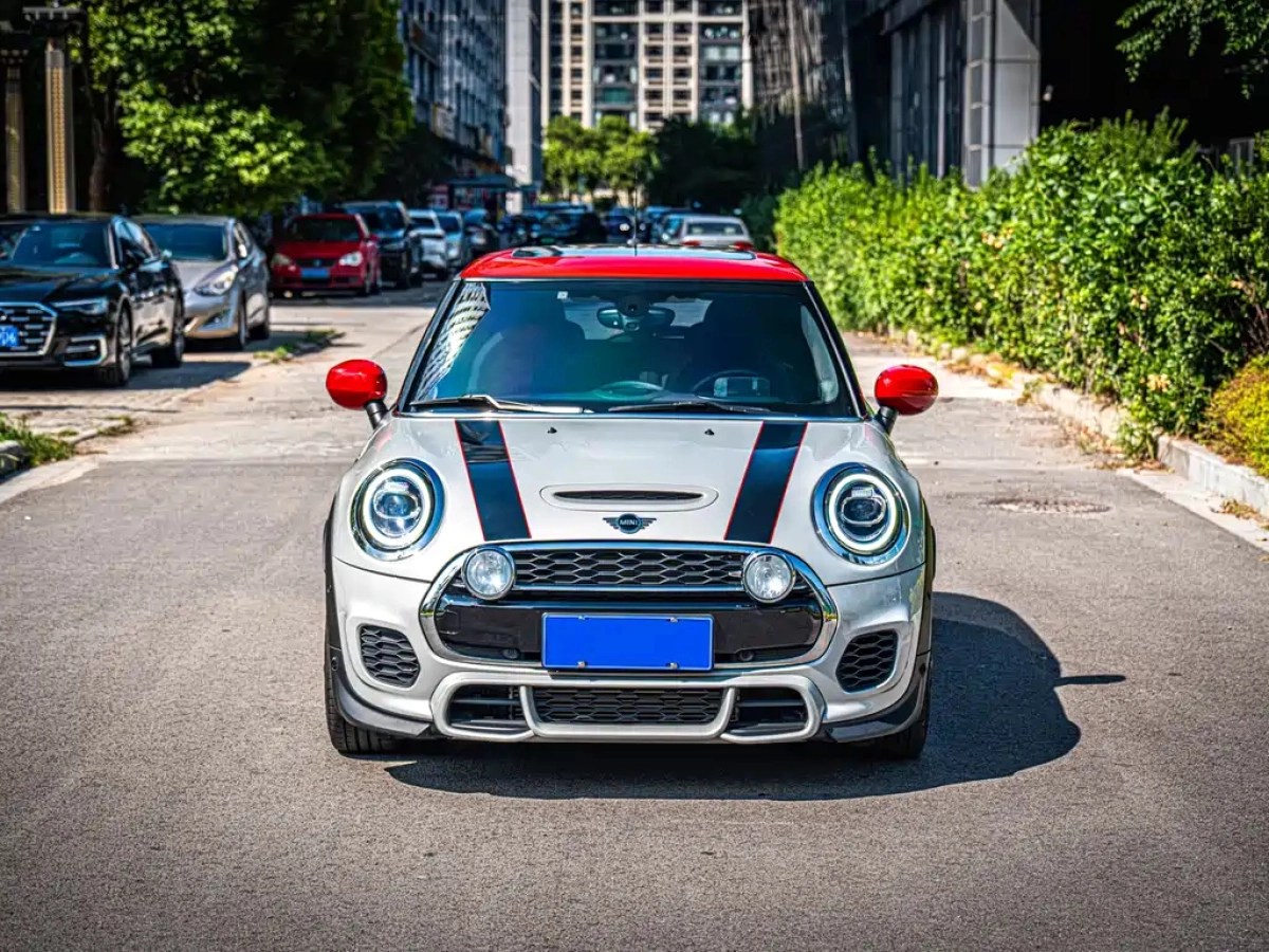 MINI JCW